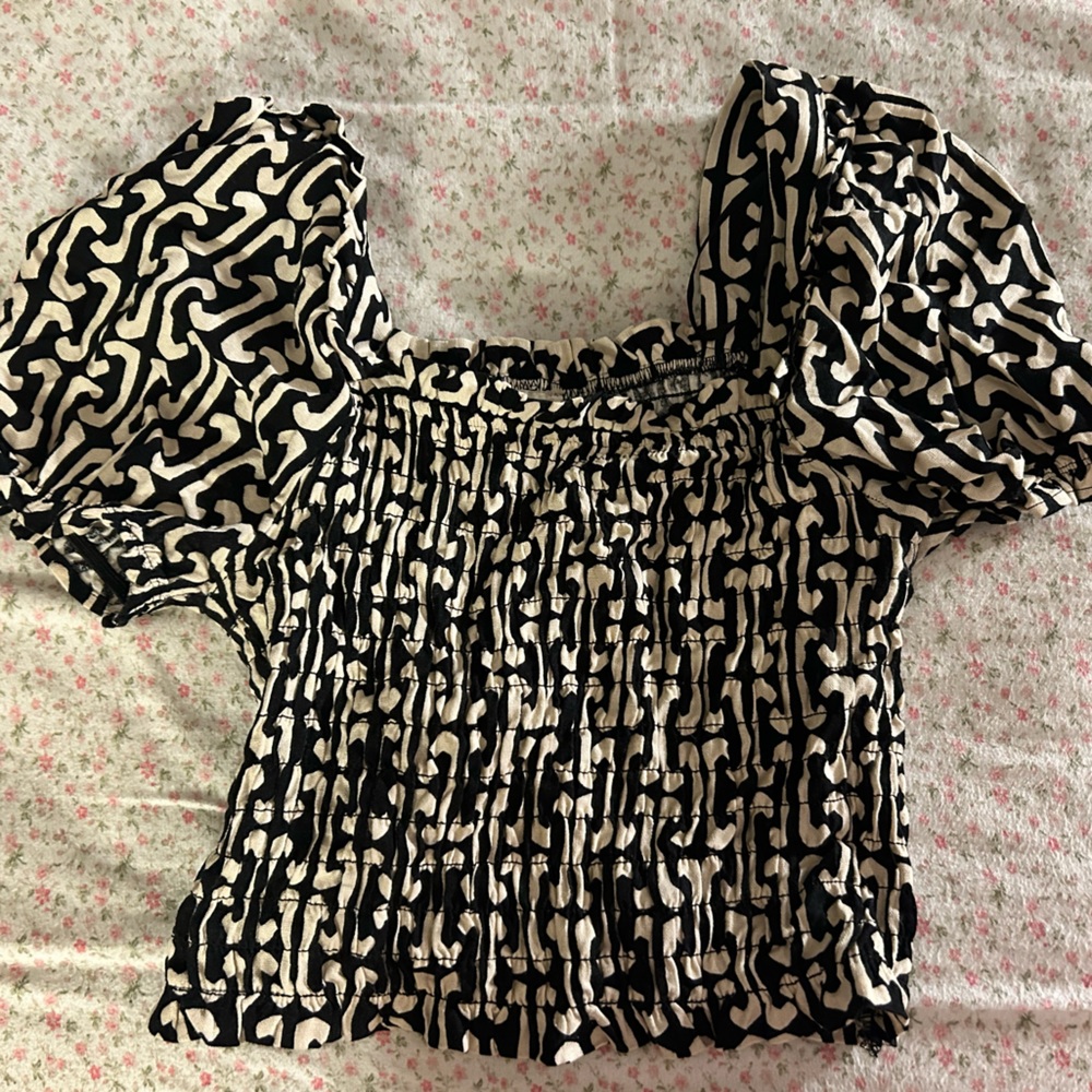 Monteau Crop Top